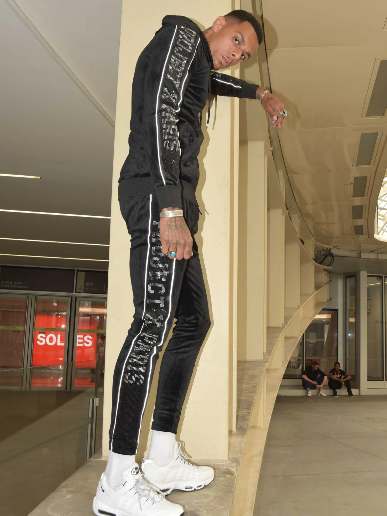 Veste à Capuche Bande Logo Strass – Image 5