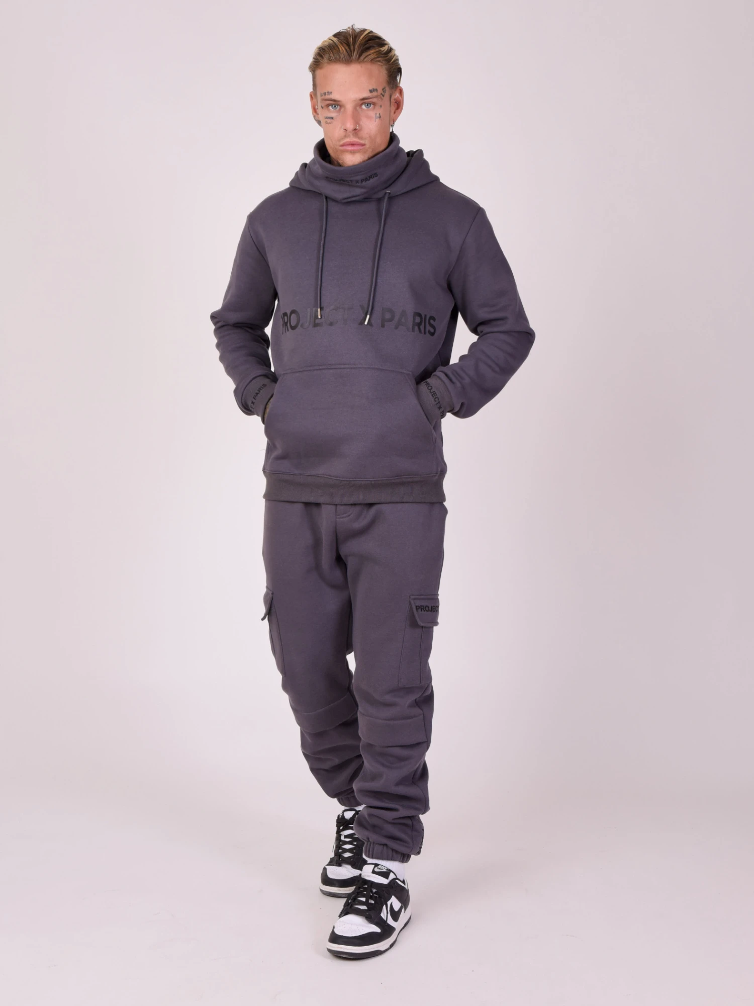 Sweat Col Roulé à Capuche – Image 5