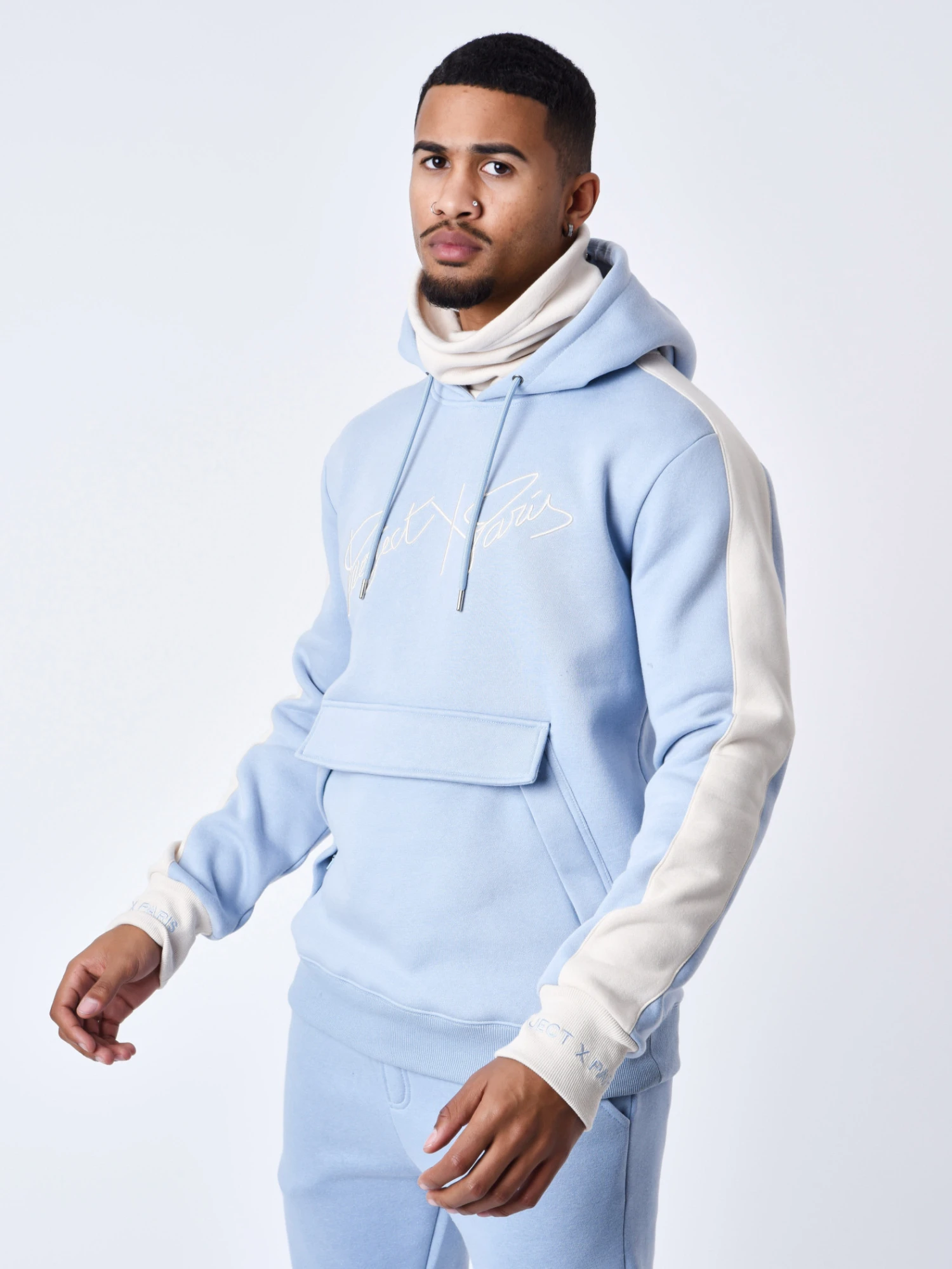 Sweat Capuche Bicolore – Image 3