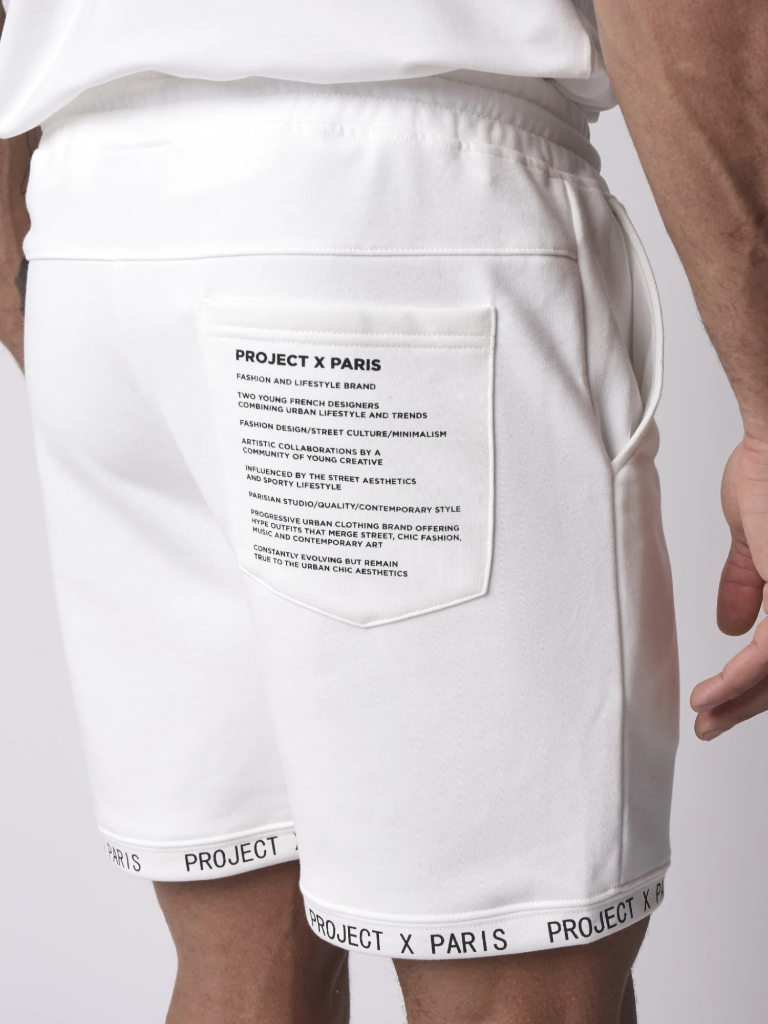 Short Empiècement Et Message Texte – Image 4