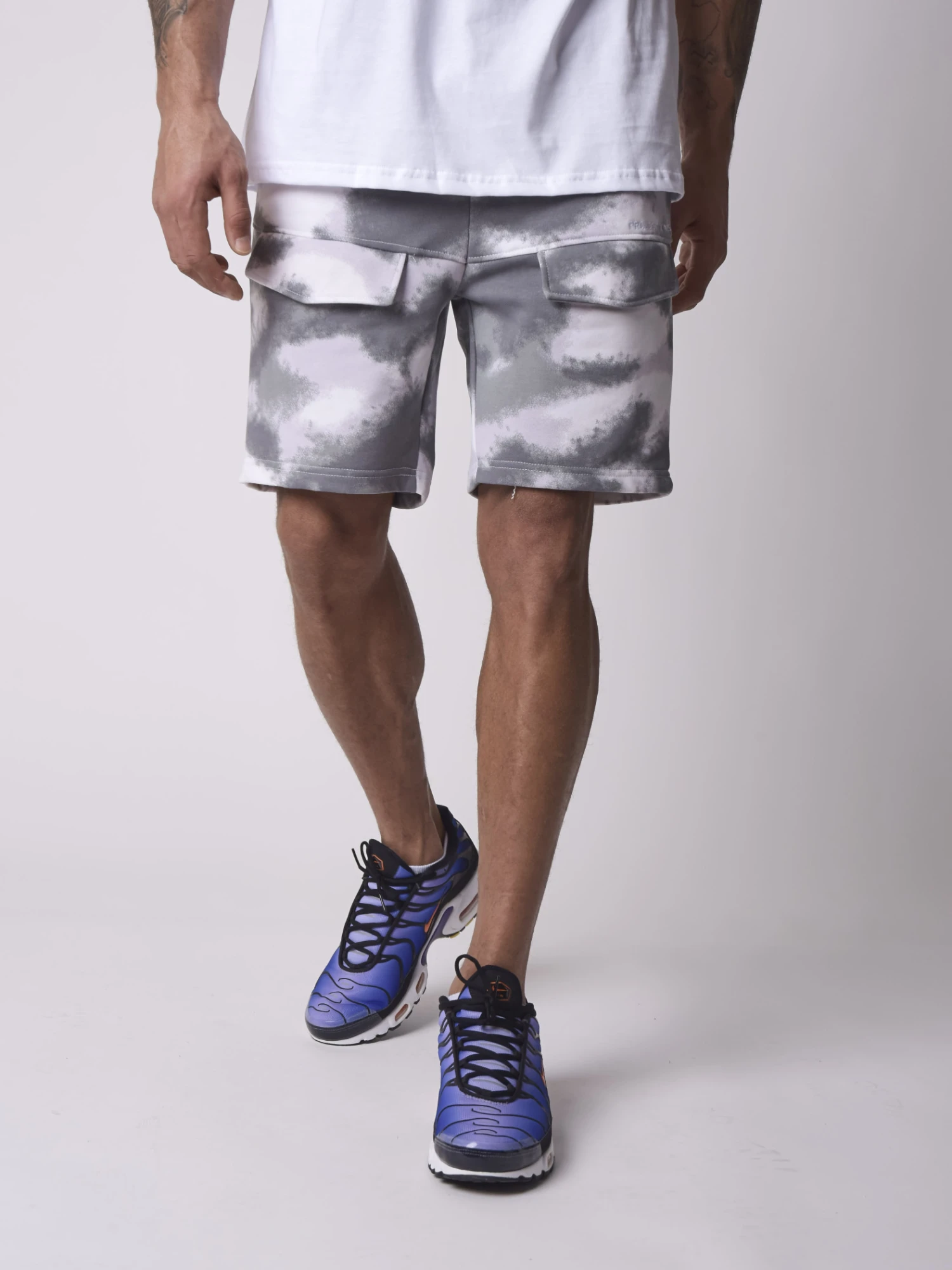 Short Motif Camouflage Abstrait – Image 2