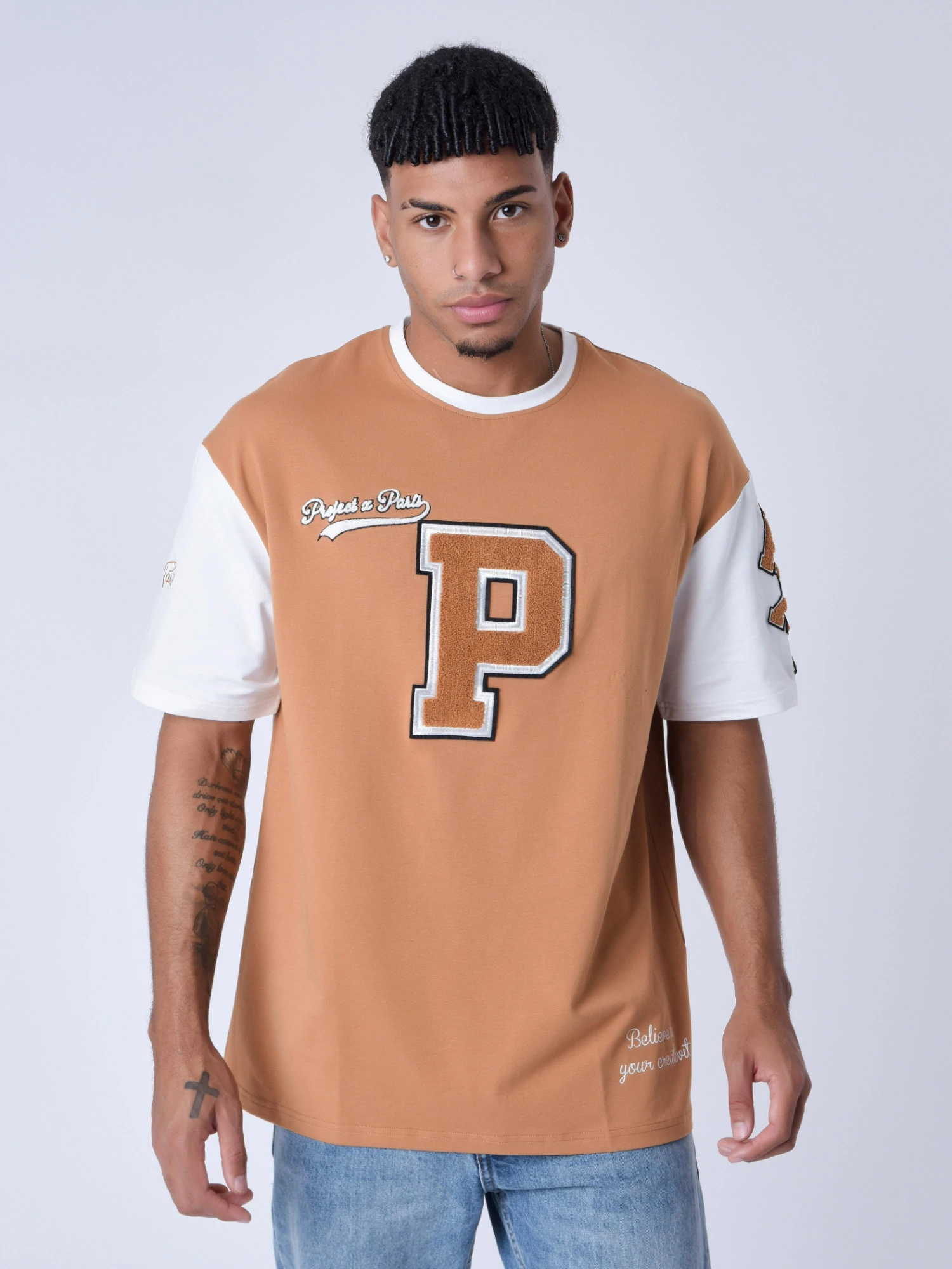 T-shirt Bicolore Style Universitaire – Image 4