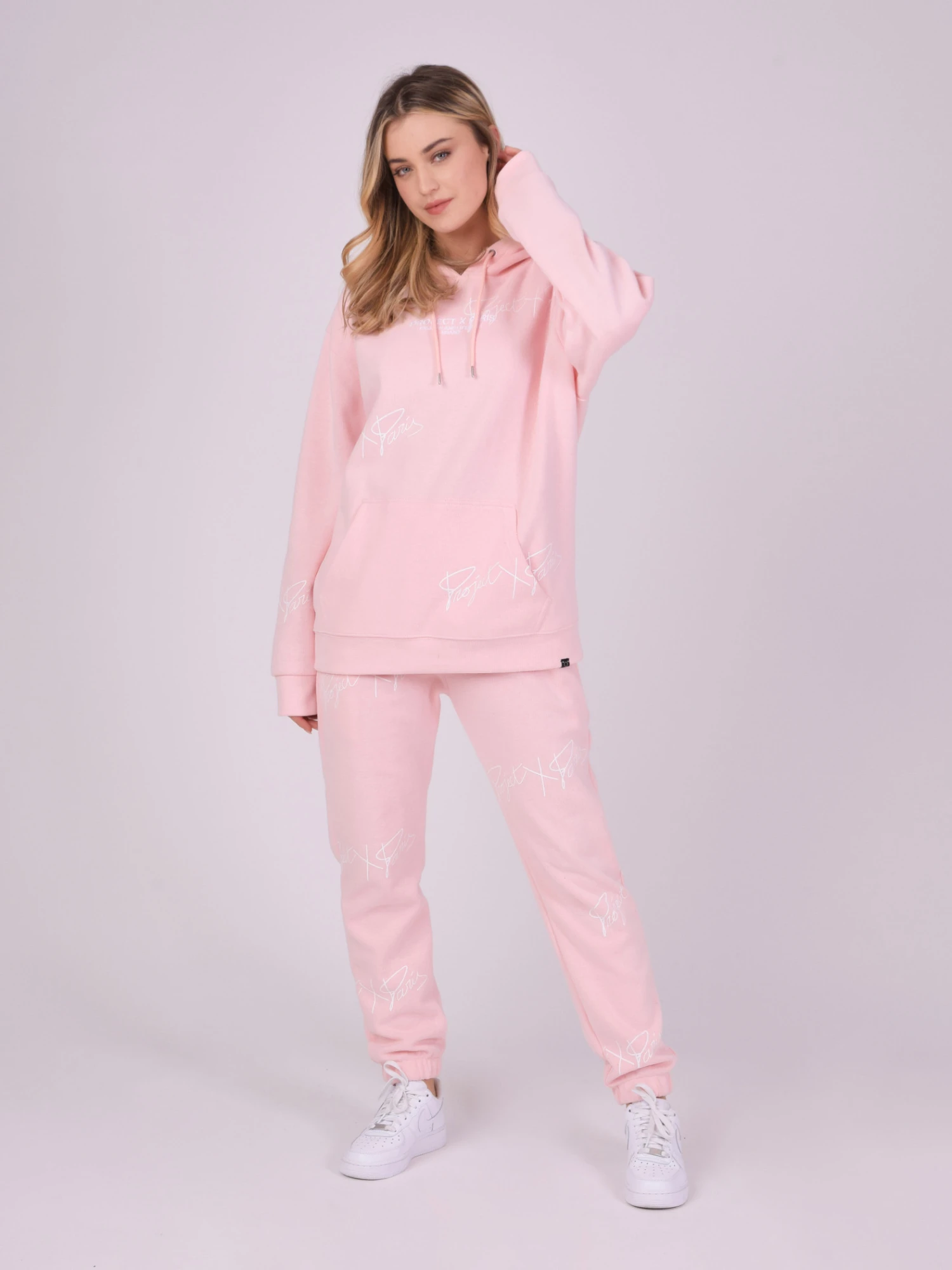 Sweat à Capuche Soft Avec Broderie Logo All Over – Image 11