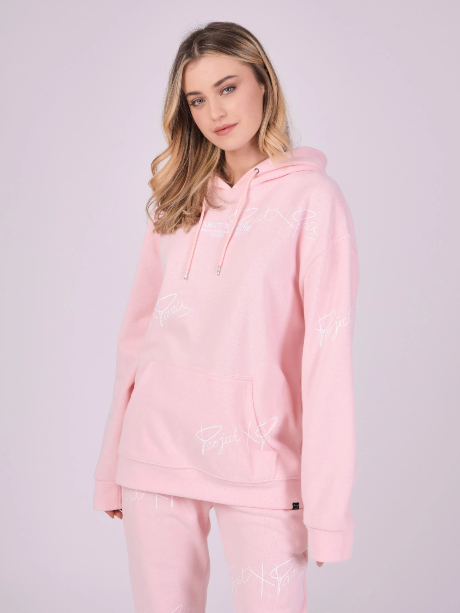 Sweat à Capuche Soft Avec Broderie Logo All Over – Image 12