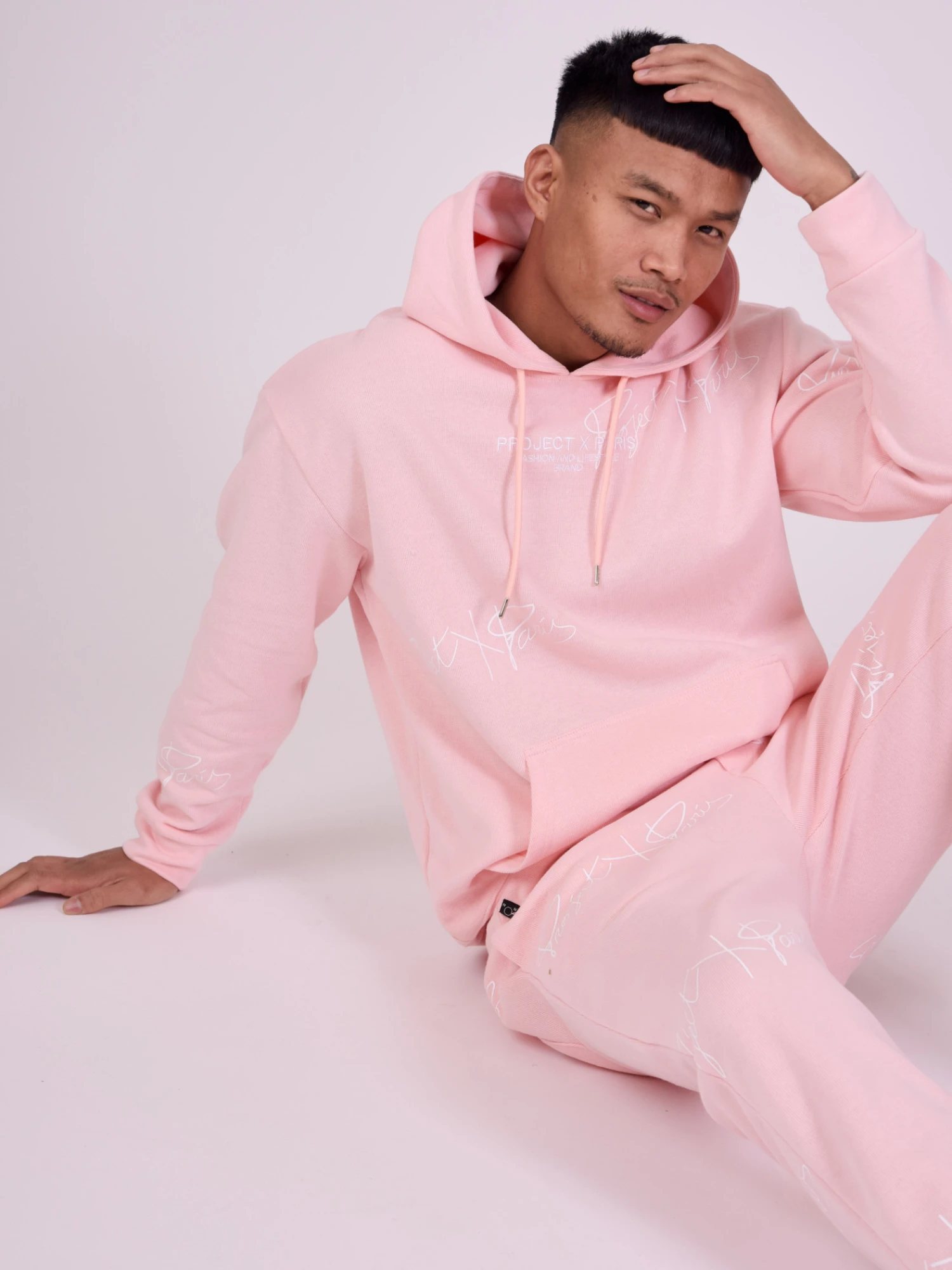 Sweat à Capuche Soft Avec Broderie Logo All Over – Image 6