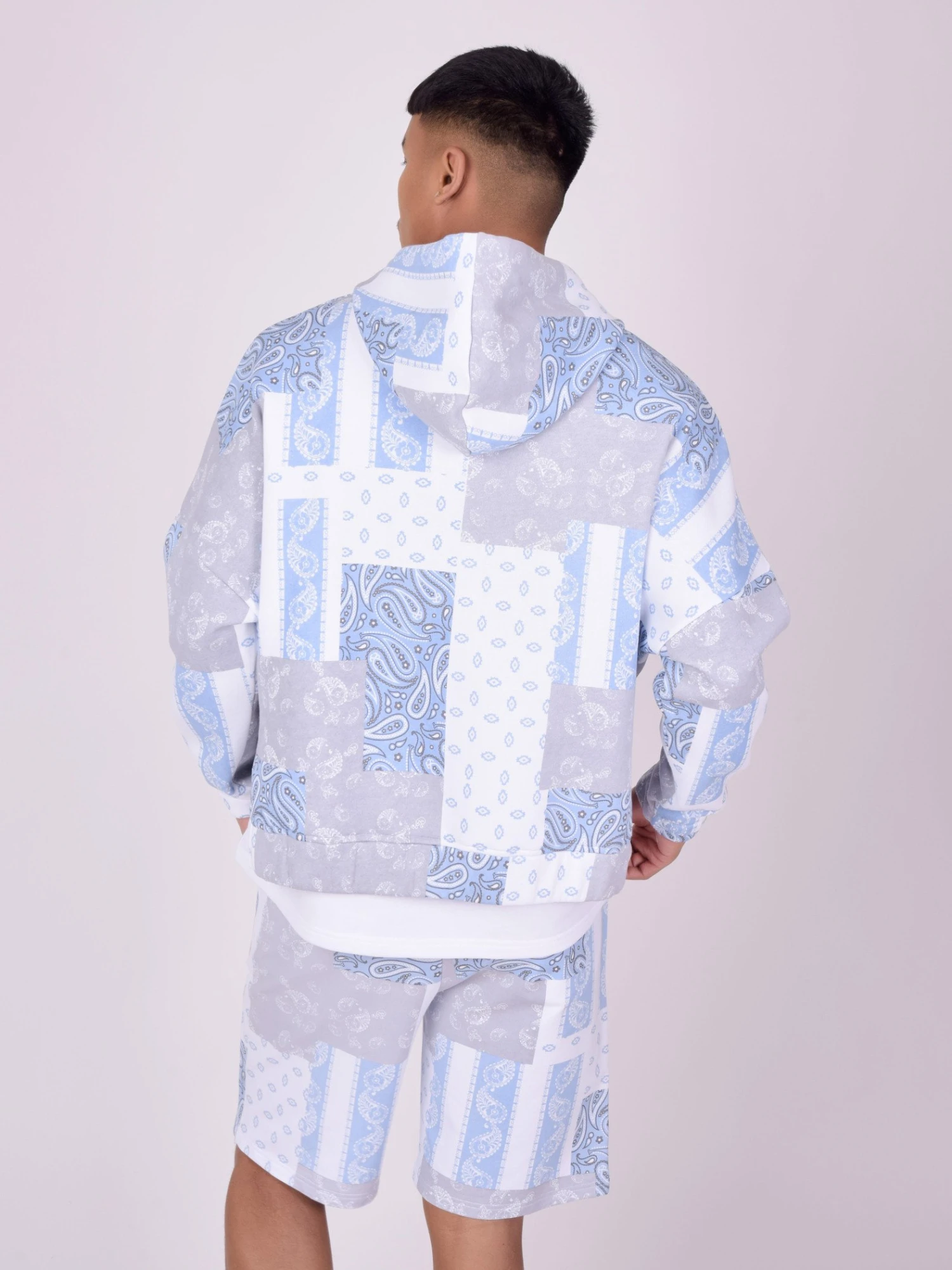 Sweat à Capuche Avec Motif "bandana" – Image 2