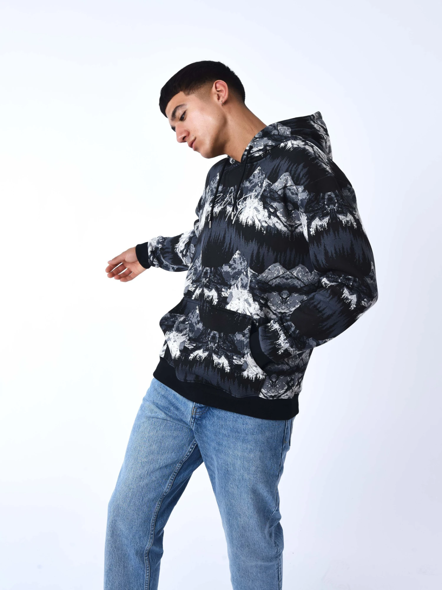 Sweat à Capuche Oversize A Motif Paysage – Image 3