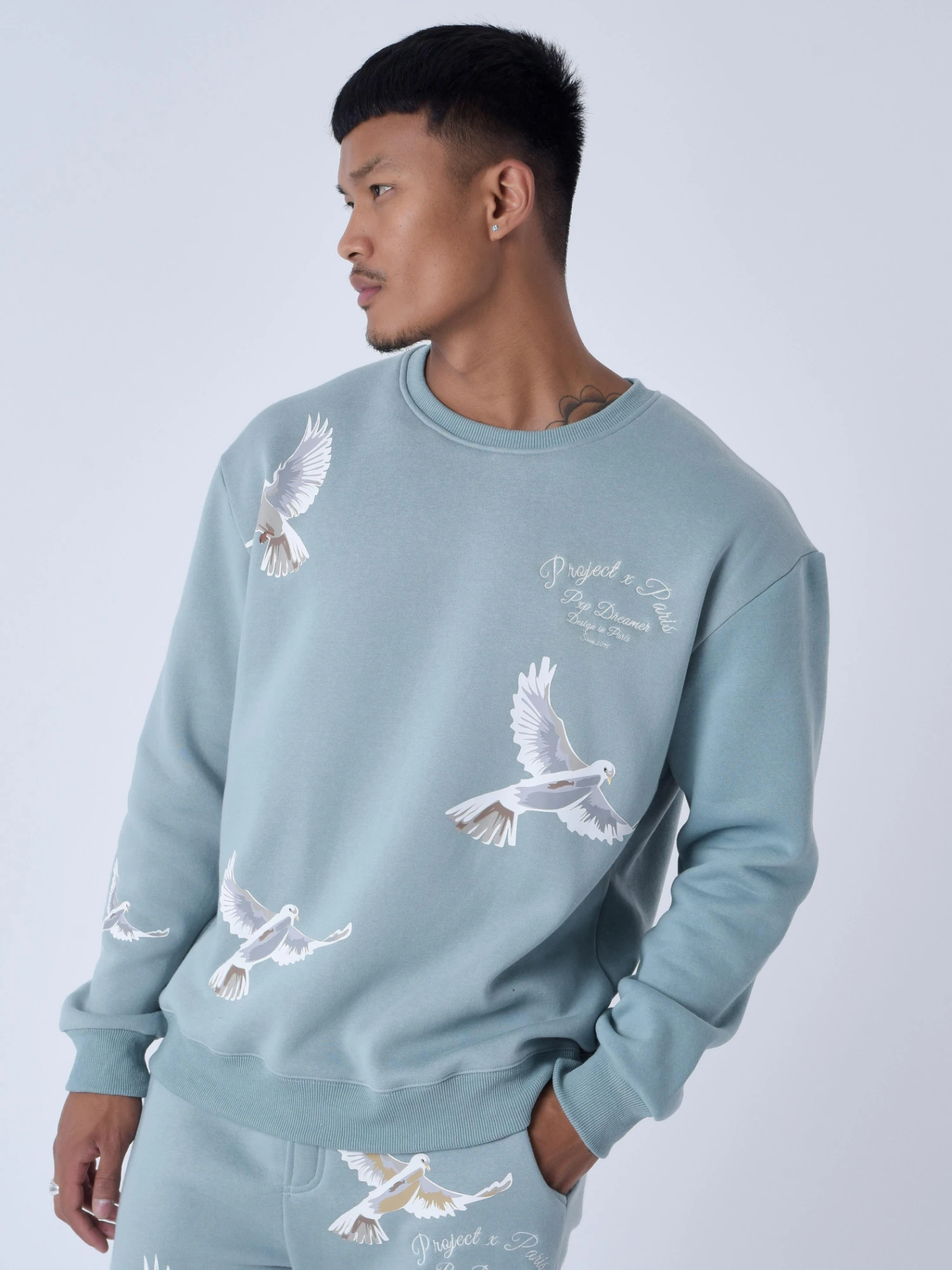 Sweatshirt Loose à Motif Colombes – Image 6