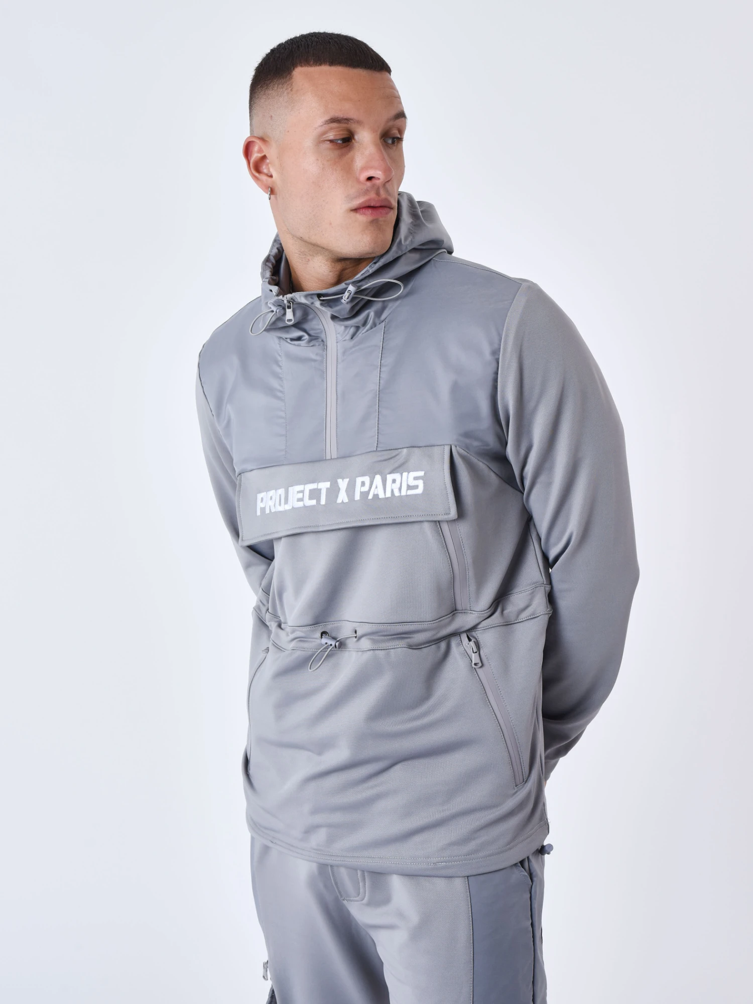 Sweat à Capuche Style Coupe Vent – Image 9