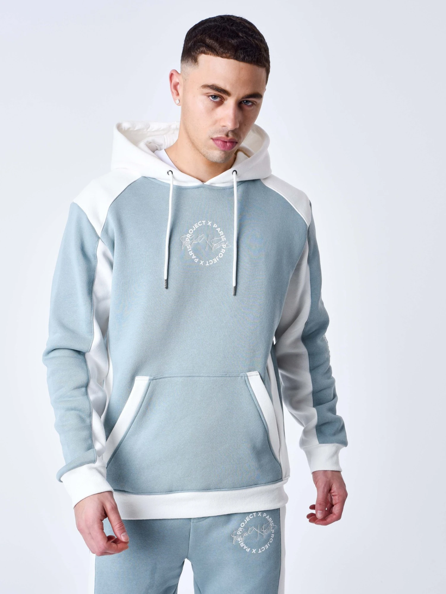 Sweat à Capuche Bicolore – Image 3