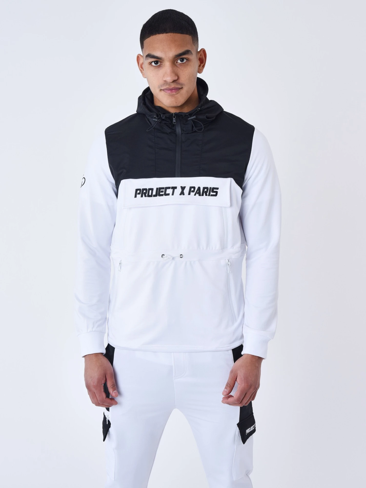 Sweat à Capuche Style Coupe Vent Bicolore – Image 5