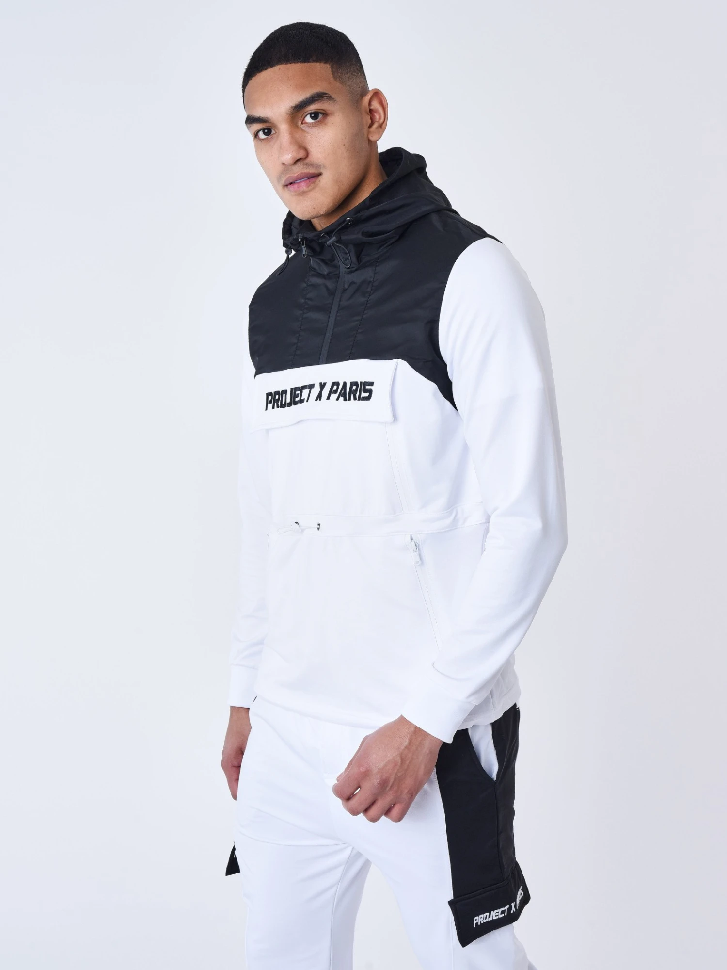 Sweat à Capuche Style Coupe Vent Bicolore – Image 6