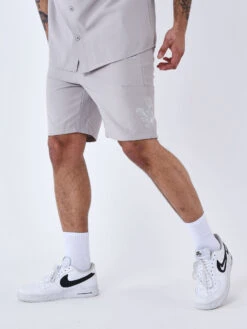 Short Brodé à Fleurs