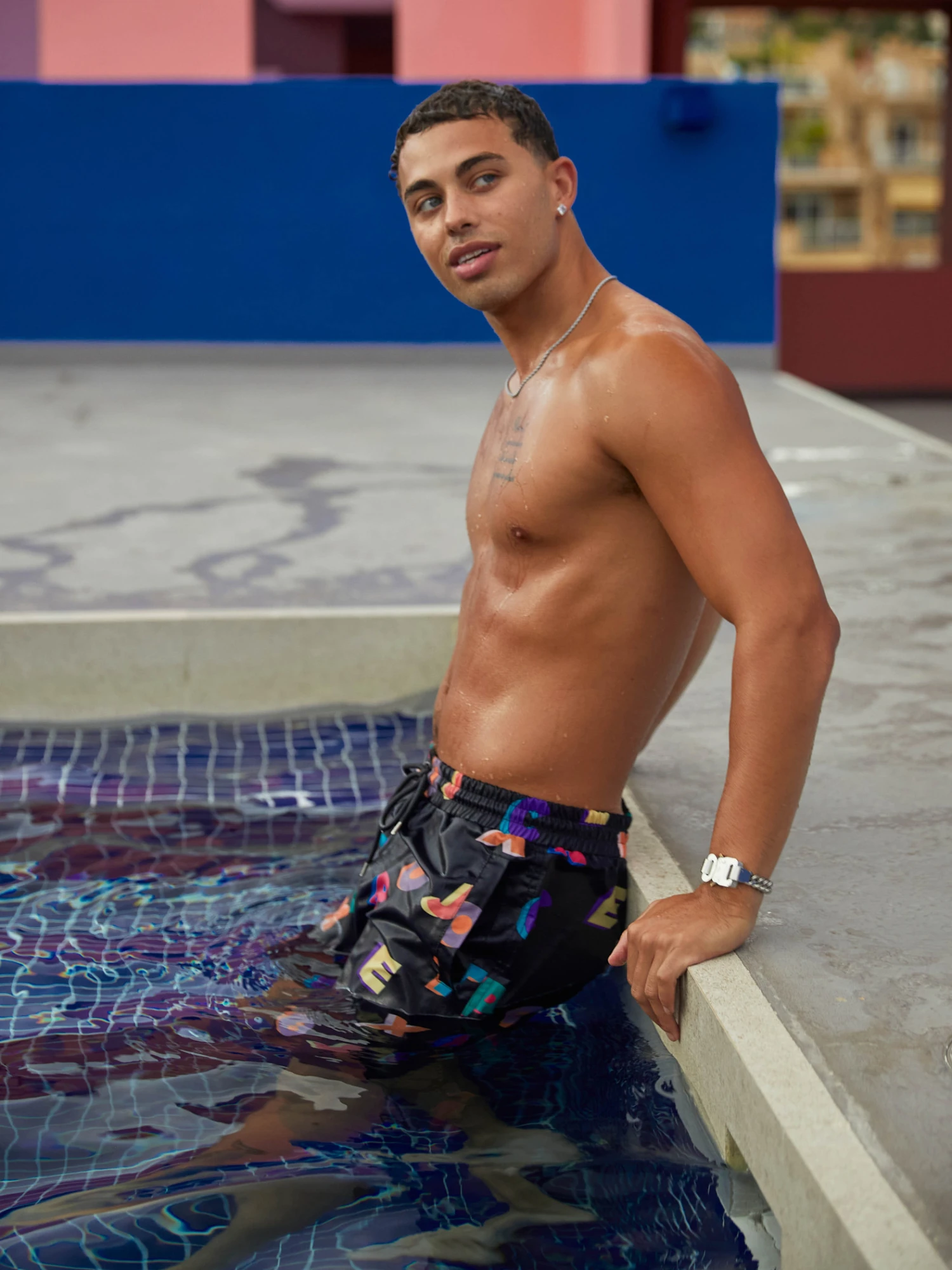 Short De Bain Imprimé Logo Multicolores – Image 5