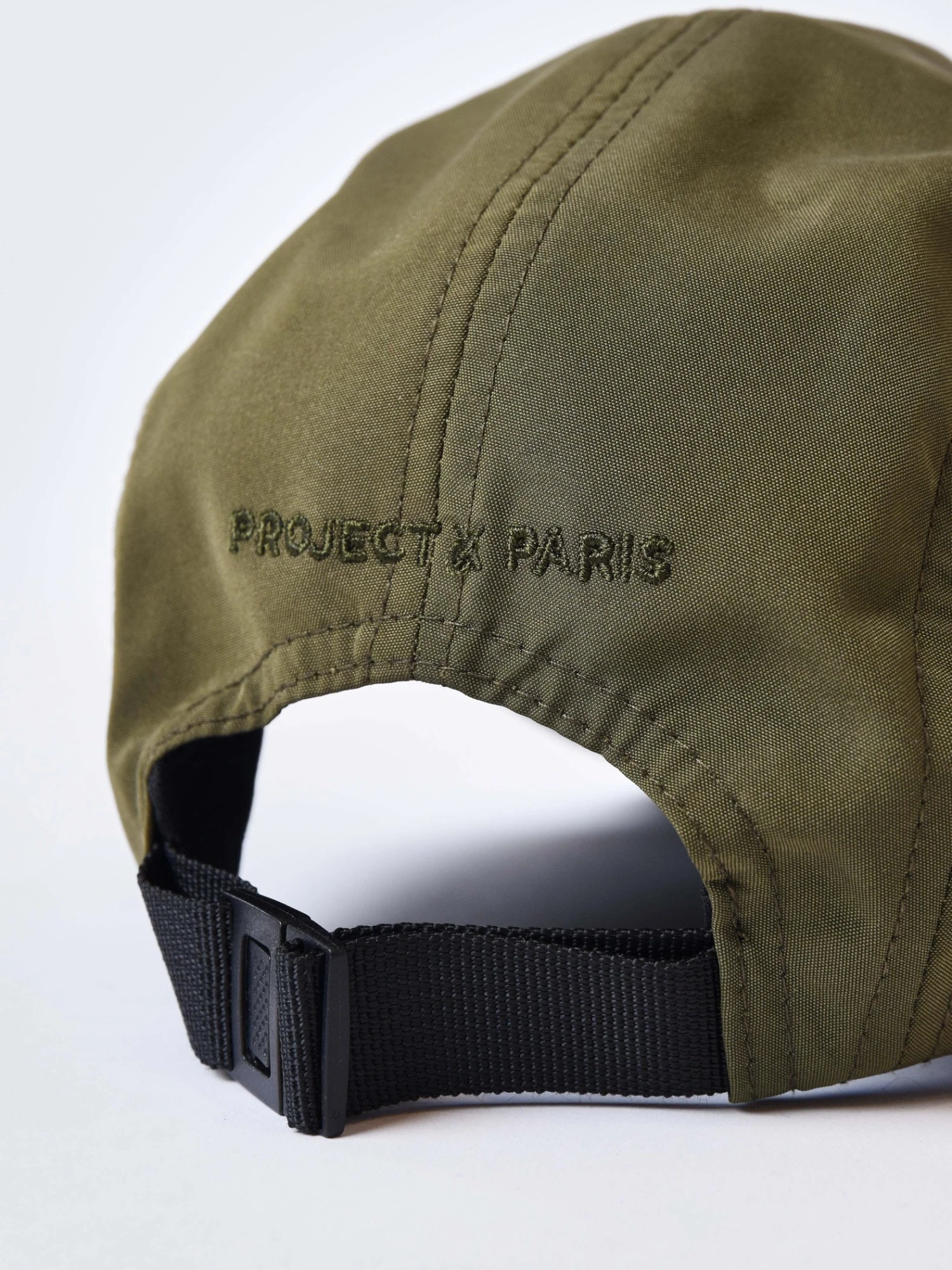 Casquette En Matière Technique – Image 2