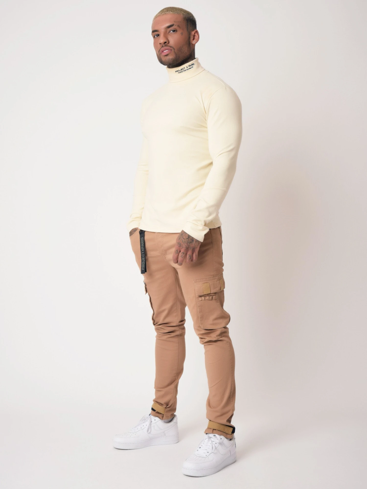 Pull Col Roulé Avec Broderie – Image 2