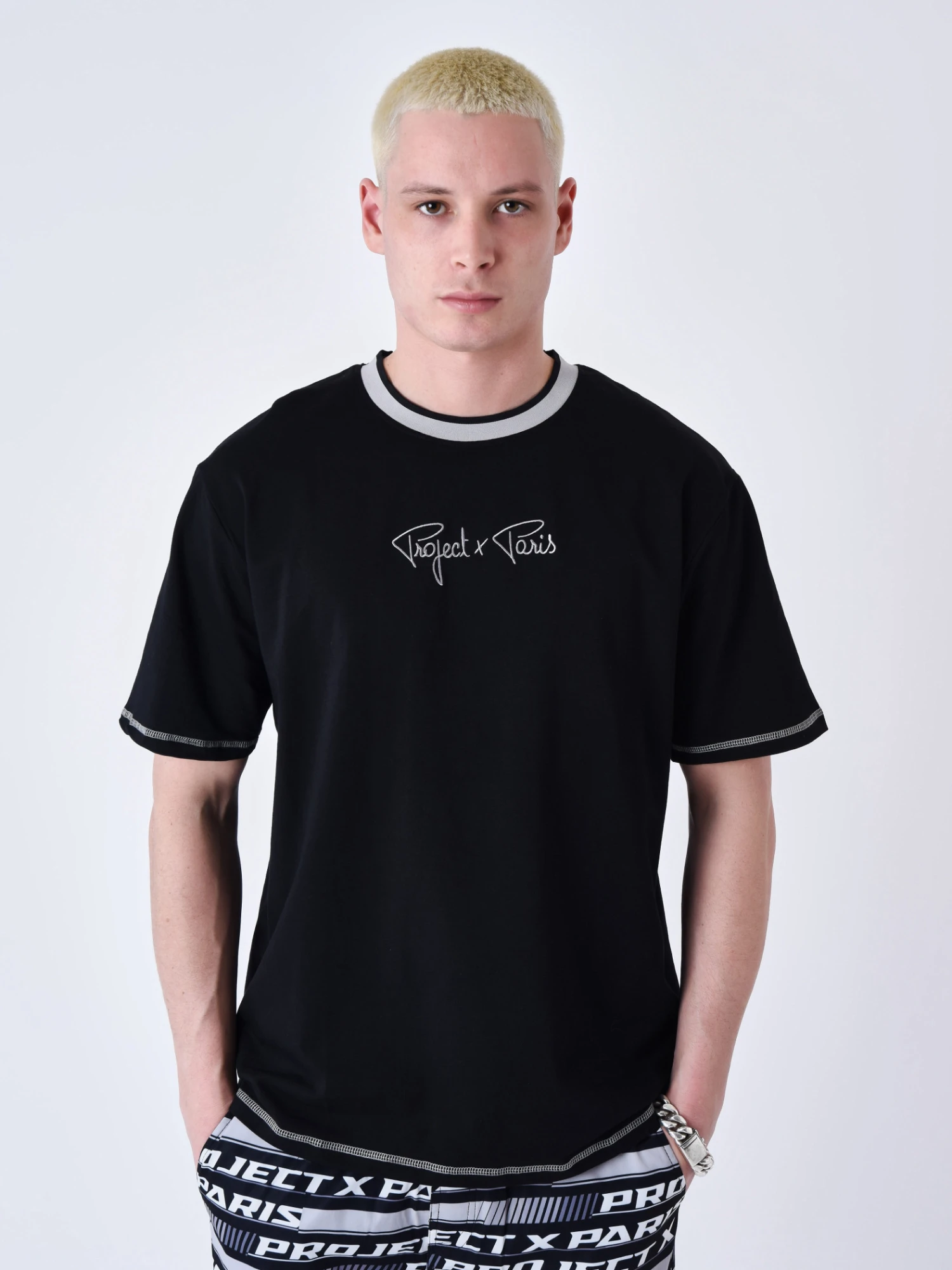 Tee-shirt Classique Brodé – Image 2