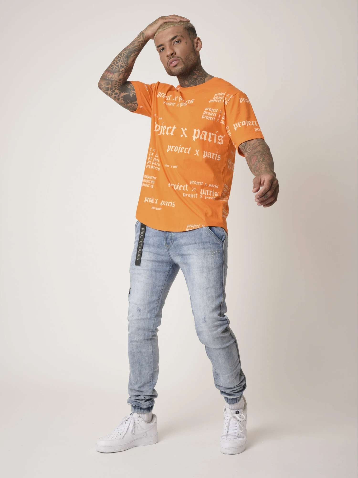 Tee-Shirt Typo Logo Gothique – Image 3