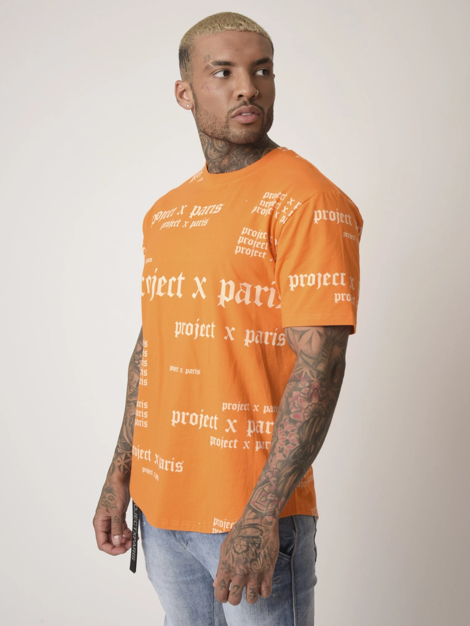 Tee-Shirt Typo Logo Gothique – Image 5