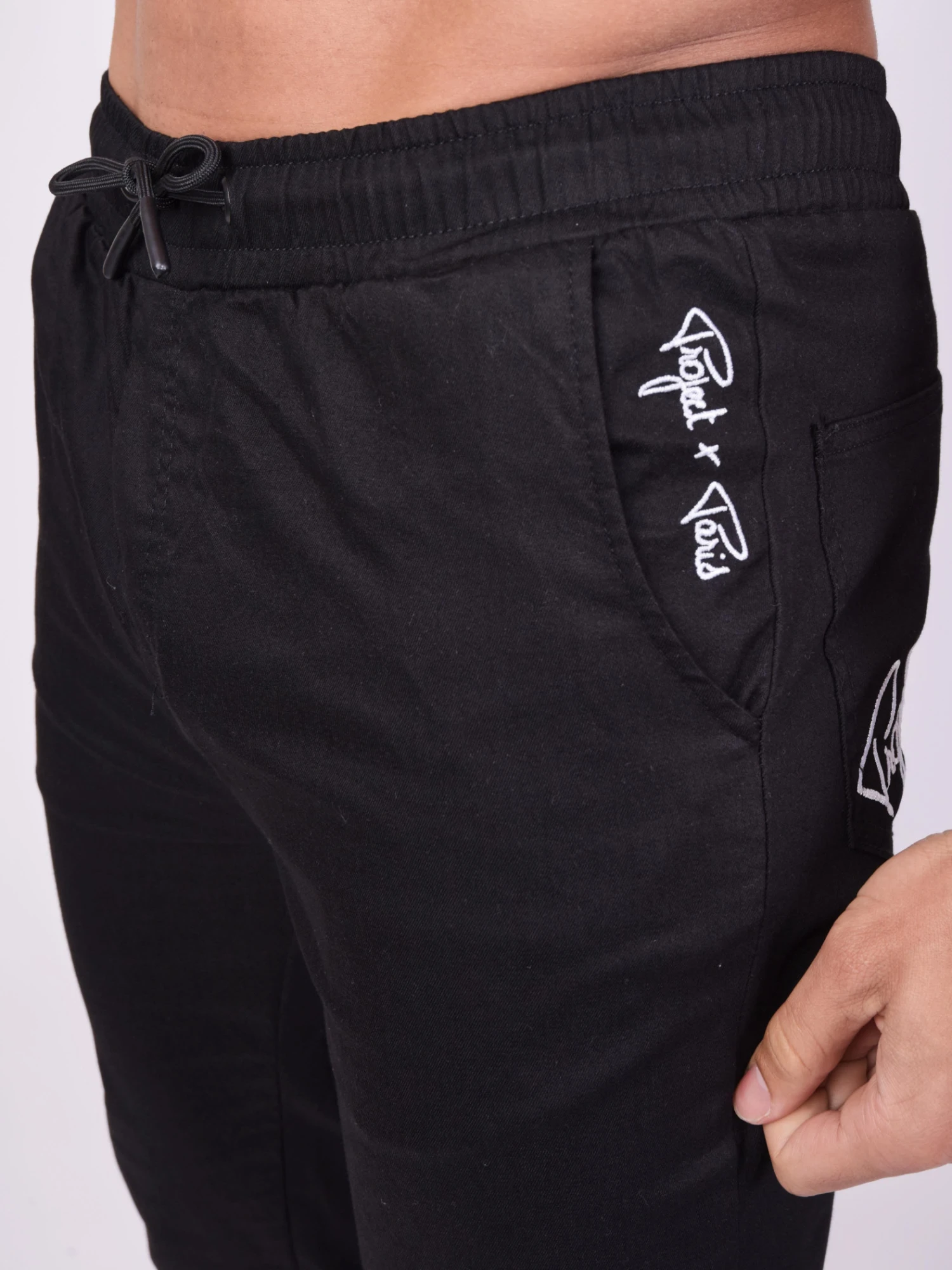 Pantalon Basic Slim Broderie Logo – Image 4